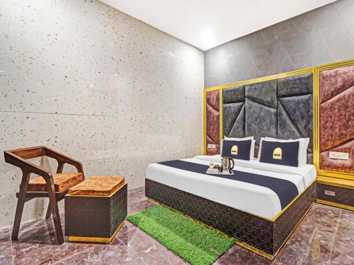 Townhouse Oak Pooth Haveli เดลี ภายนอก รูปภาพ