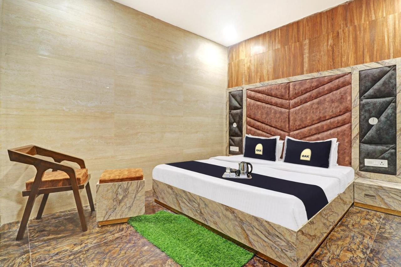 Townhouse Oak Pooth Haveli เดลี ภายนอก รูปภาพ